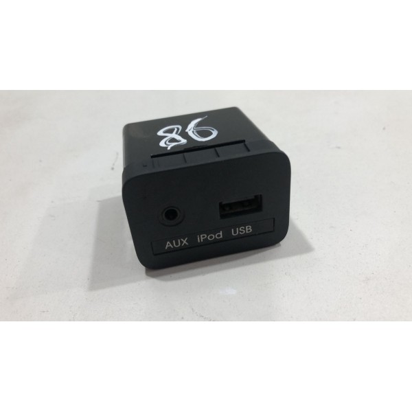 Entrada Auxiliar E Usb Kia Sportage 2012 À 2016. Entrada Auxiliar E Usb Kia Sportage 2012 À 2016.