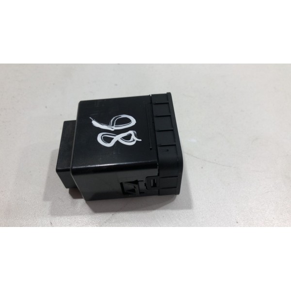 Entrada Auxiliar E Usb Kia Sportage 2012 À 2016. Entrada Auxiliar E Usb Kia Sportage 2012 À 2016.