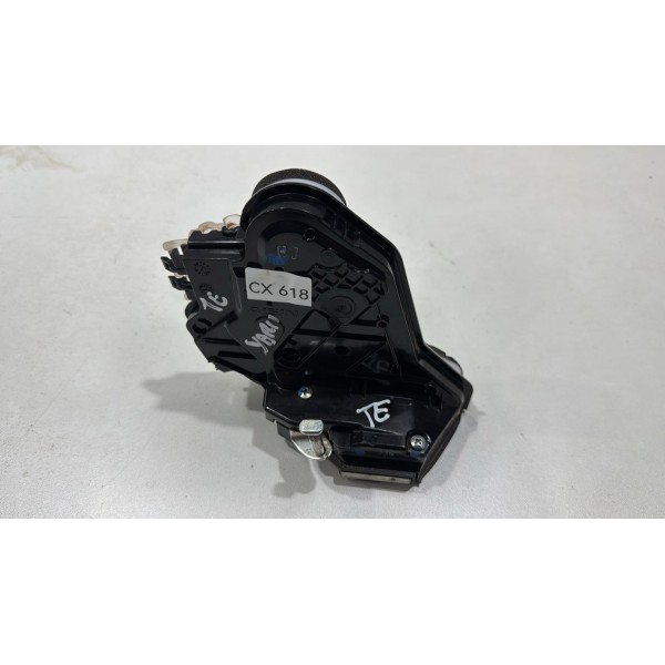 Fechadura Porta Traseira Esquerda Toyota Yaris 2023/2024