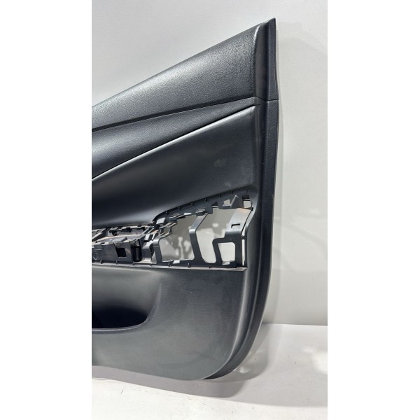 Forro Porta Dianteiro Direito Toyota Yaris 1.5 2023 2024 Preto Forro Porta Dianteiro Direito Toyota Yaris 1.5 2023 2024 Preto