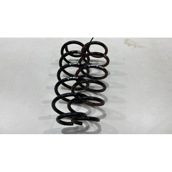 Par Molas Traseira Toyota Yaris Sedan1.5 2021 2022 2023 2024 Par Molas Traseira Toyota Yaris Sedan1.5 2021 2022 2023 2024