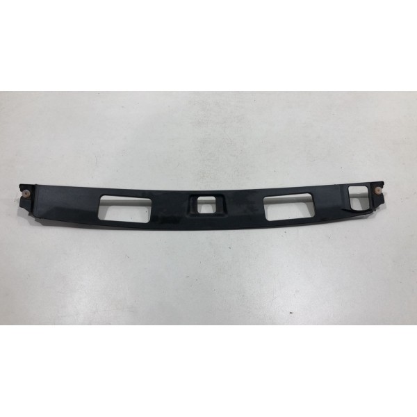 Moldura Luz Placa Câmera Ré Toyota Yaris Sedan 2019 Á 2024