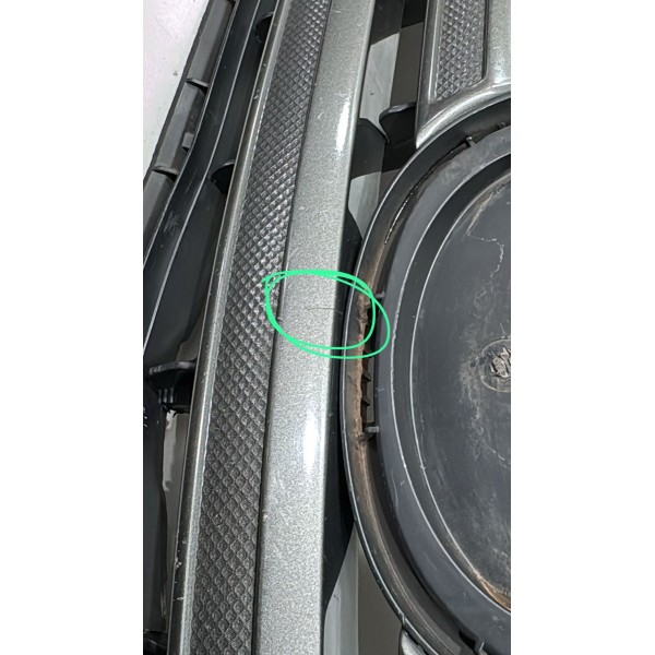 Grade Do Radiador Corolla 09/11 Preto