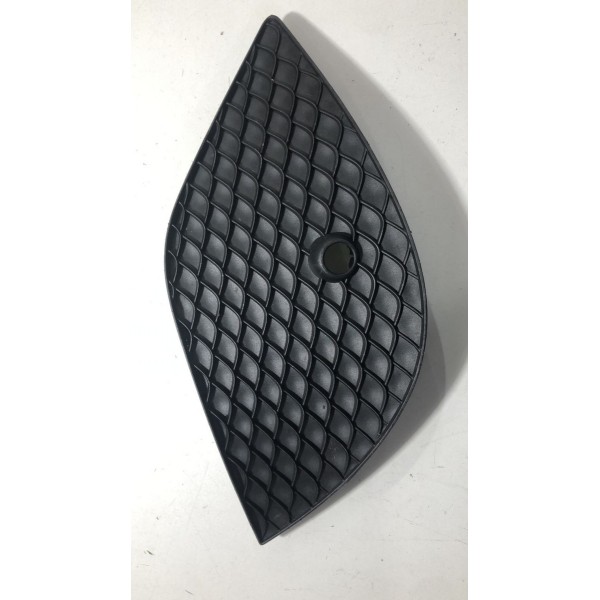Grade Milha Esquerda Mercedes C180 C200 C250 2019 2020 2021 Preto Esquerdo