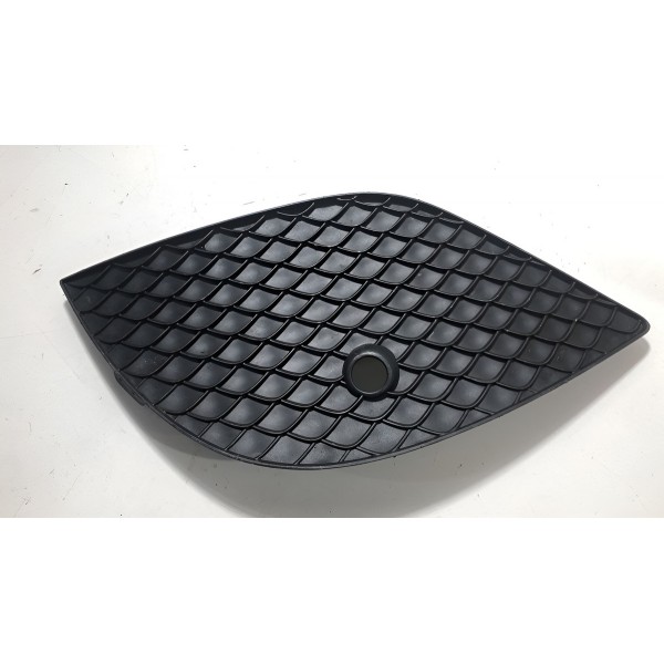 Grade Milha Esquerda Mercedes C180 C200 C250 2019 2020 2021 Preto Esquerdo
