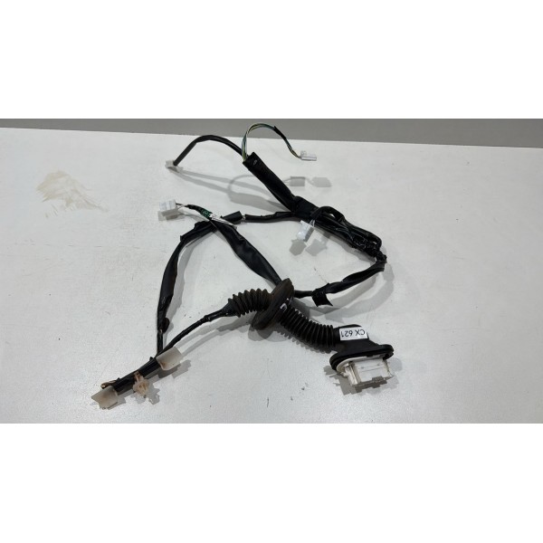 Chicote Forro Porta Traseira Esquer Toyota Yaris 2019 Á 2023 Preto