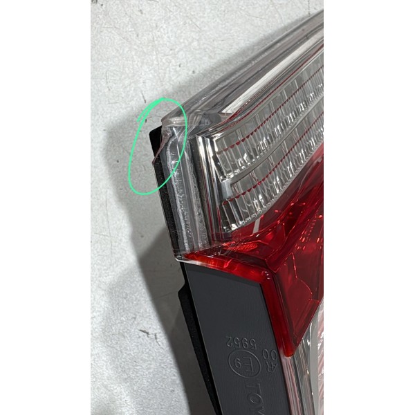 Lanterna Tampa Traseira Lado Direito Corolla 2012/2014 Vermelho Lanterna Tampa Traseira Lado Direito Corolla 2012/2014 Vermelho