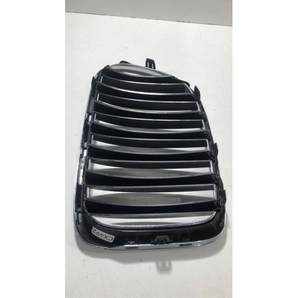 Grade Dianteira Direita Bmw X1 2008 09 Á 14 2015 2993308 Preto