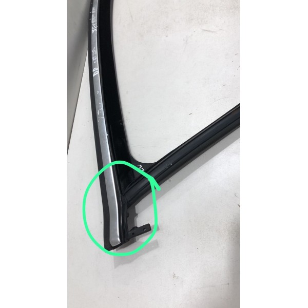 Borracha Canaleta Vidro Dianteira Direita Vw Jetta 2006 Á 10 Preto