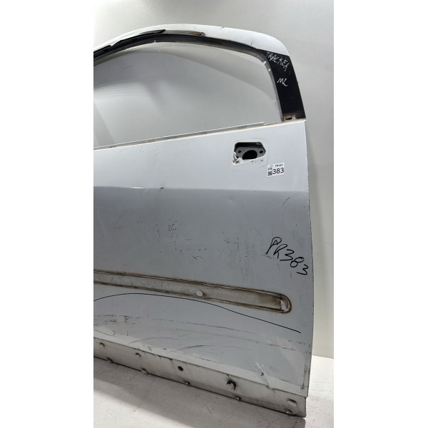 Porta Dianteira Direita Chevrolet Tracker 2015/2019 Detalhes Porta Dianteira Direita Chevrolet Tracker 2015/2019 Detalhes