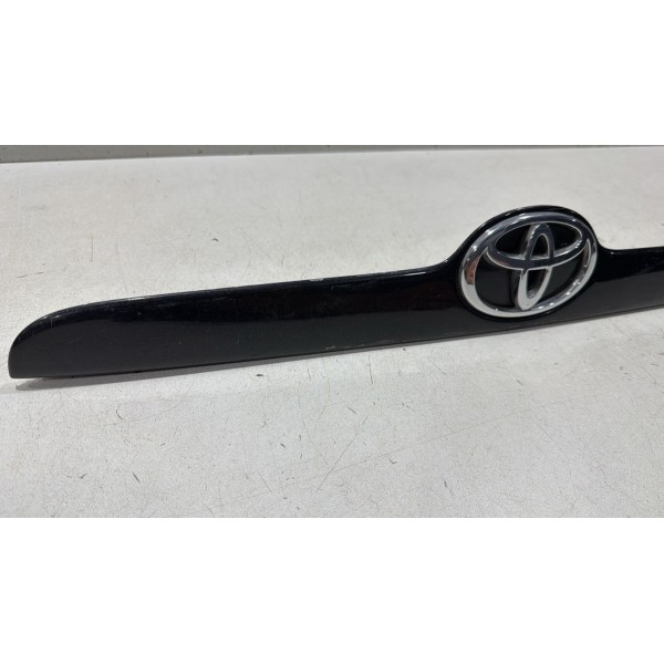 Friso Moldura Tampa Corolla 2002/2008 Regua Preto Friso Moldura Tampa Corolla 2002/2008 Regua Preto