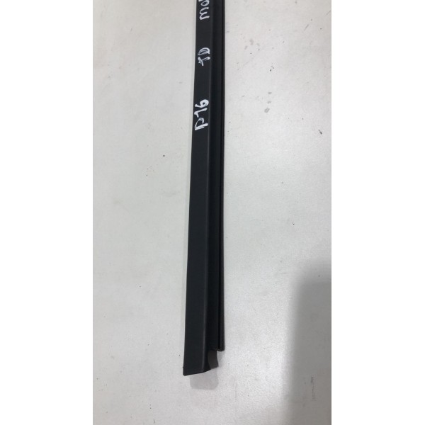 Pestana Externa Porta Traseira Direita Mobi 2016 Á 2020 Pre Pestana Externa Porta Traseira Direita Mobi 2016 Á 2020 Pre