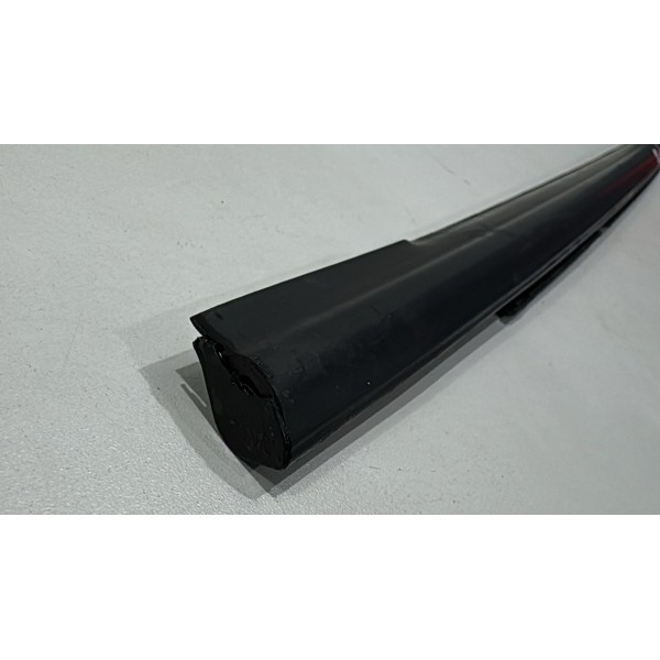 Pestana Externa Traseira Esquerda Onix Prisma 2013/2019 Preto Pestana Externa Traseira Esquerda Onix Prisma 2013/2019 Preto