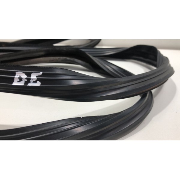 Borracha Canaleta Vidro Porta Dianteira Esquerda Discovery 4 Preto