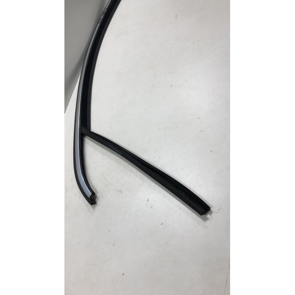 Canaleta Dianteira Esquerda Vidro Cromada Passat 2009 Á 2012