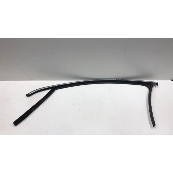 Canaleta Dianteira Esquerda Vidro Cromada Passat 2009 Á 2012