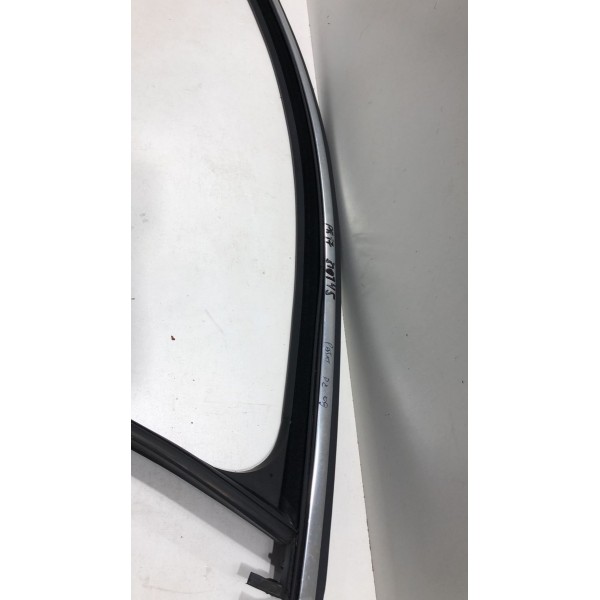 Canaleta Dianteira Esquerda Vidro Cromada Passat 2009 Á 2012