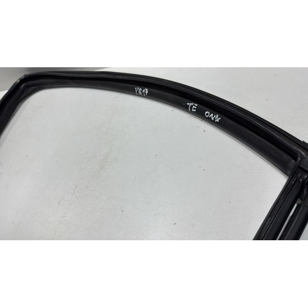 Canaleta Borracha Vidro Porta Traseira Esquerda 2013/2019 Canaleta Borracha Vidro Porta Traseira Esquerda 2013/2019