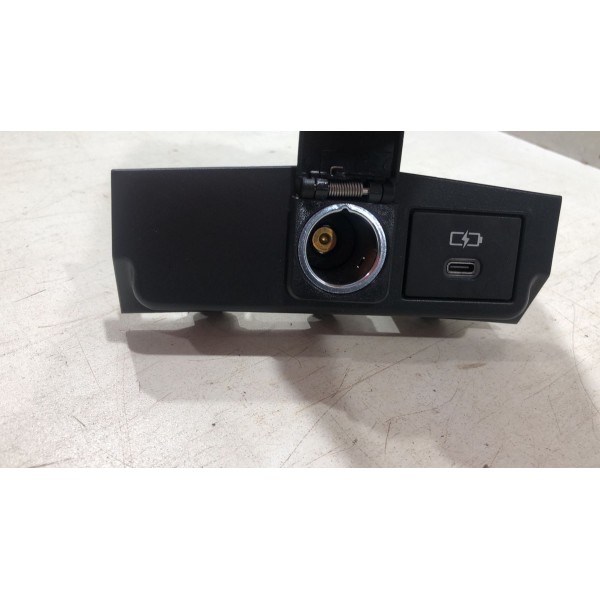 Tomada 12v Usb C Toyota Corolla Hybrid 2022 23 2024 Original