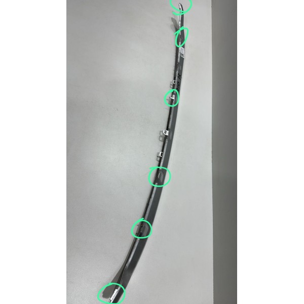 Friso Grade Dianteira Commander 2021 2022 Usado Original Cinza Friso Grade Dianteira Commander 2021 2022 Usado Original Cinza