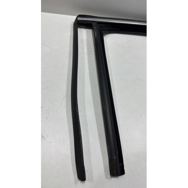 Borracha Canaleta Vidro Traseiro Esquerdo Jetta Sedan 2009 Preto Borracha Canaleta Vidro Traseiro Esquerdo Jetta Sedan 2009 Preto