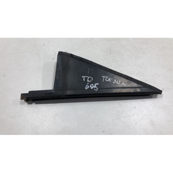 Moldura Vidro Traseiro Direito Tucson Gls 2.0 2009 2010 2011 Moldura Vidro Traseiro Direito Tucson Gls 2.0 2009 2010 2011