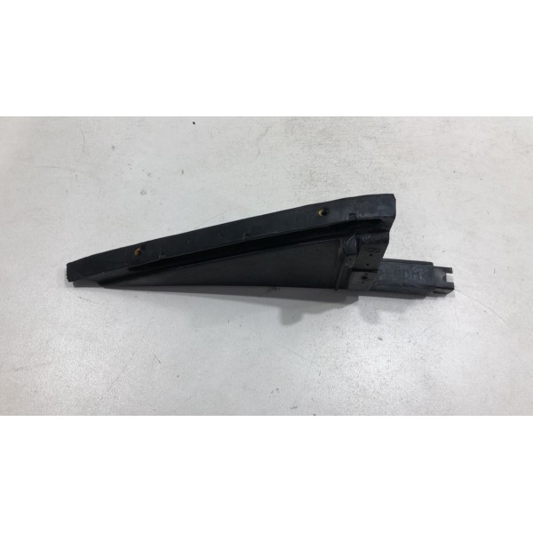 Moldura Vidro Traseiro Direito Tucson Gls 2.0 2009 2010 2011 Moldura Vidro Traseiro Direito Tucson Gls 2.0 2009 2010 2011