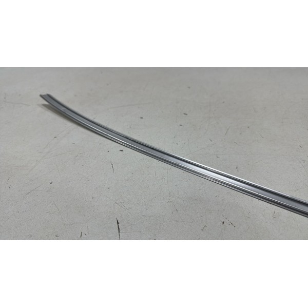 Friso Moldura Porta Dianteira Esquerda Audi Q5 2019/2023 Prata Friso Moldura Porta Dianteira Esquerda Audi Q5 2019/2023 Prata