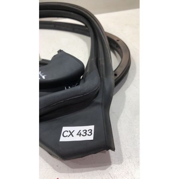 Borracha Guarnição Porta Tras Esquerda Corolla Hybrid 2024 Borracha Guarnição Porta Tras Esquerda Corolla Hybrid 2024