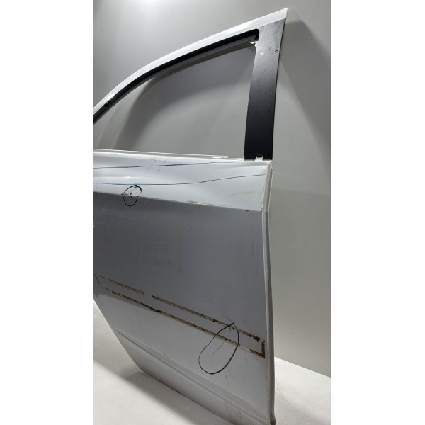 Porta Traseira Direita Onix Prisma 2013 A 2019 Detalhe Branca Porta Traseira Direita Onix Prisma 2013 A 2019 Detalhe Branca