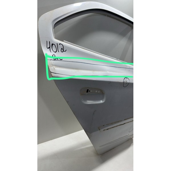 Porta Traseira Direita Onix Prisma 2013 A 2019 Detalhe Branca Porta Traseira Direita Onix Prisma 2013 A 2019 Detalhe Branca