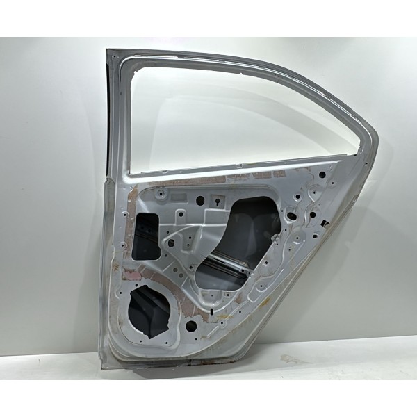 Porta Traseira Direita Onix Prisma 2013 A 2019 Detalhe Branca Porta Traseira Direita Onix Prisma 2013 A 2019 Detalhe Branca
