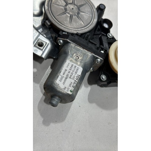 Máquina De Vidro Toyota Yaris Elétrica Traseira Esq. 2022 Máquina De Vidro Toyota Yaris Elétrica Traseira Esq. 2022