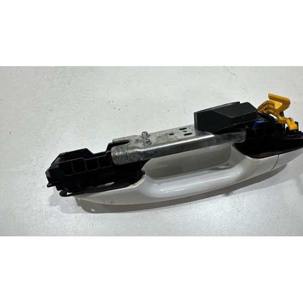 Maçaneta Externa Traseira Direita Toyota Yaris 2021 Á 2023 Branco Maçaneta Externa Traseira Direita Toyota Yaris 2021 Á 2023 Branco