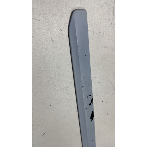 Friso Lateral Cobalt 2012/2016 Dianteira Direita  94732051 Cinza Friso Lateral Cobalt 2012/2016 Dianteira Direita  94732051 Cinza