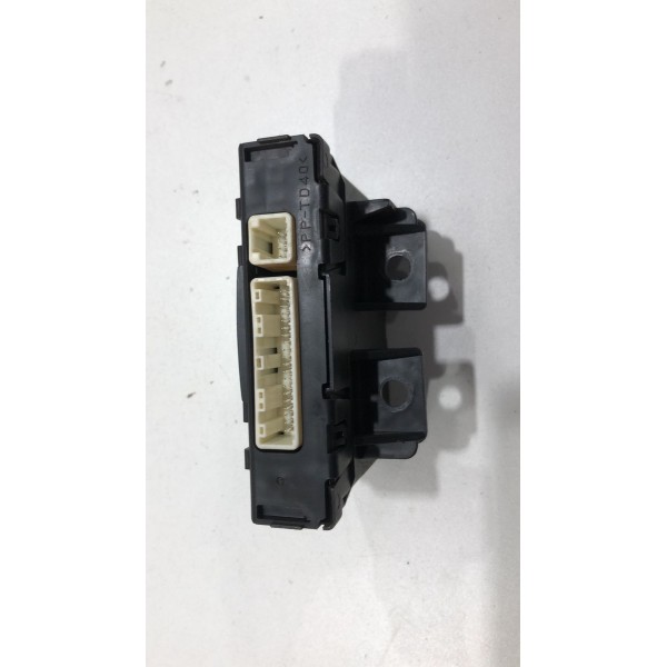 Modulo Conforto Toyota Yaris 2019 886500d880