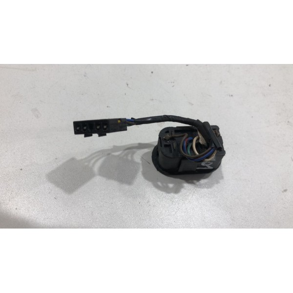 Botao Vidro Eletrico Traseiro Gm Vectra 1997 A 2005 Original Botao Vidro Eletrico Traseiro Gm Vectra 1997 A 2005 Original