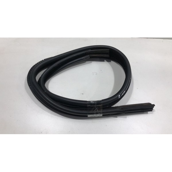 Borracha Canaleta Vidro Dianteira Esquerda Fiat Strada 22 23