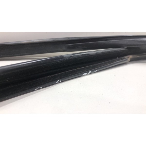 Borracha Canaleta Vidro Traseiro Direito Gol G5 G6 5u4839439 Borracha Canaleta Vidro Traseiro Direito Gol G5 G6 5u4839439