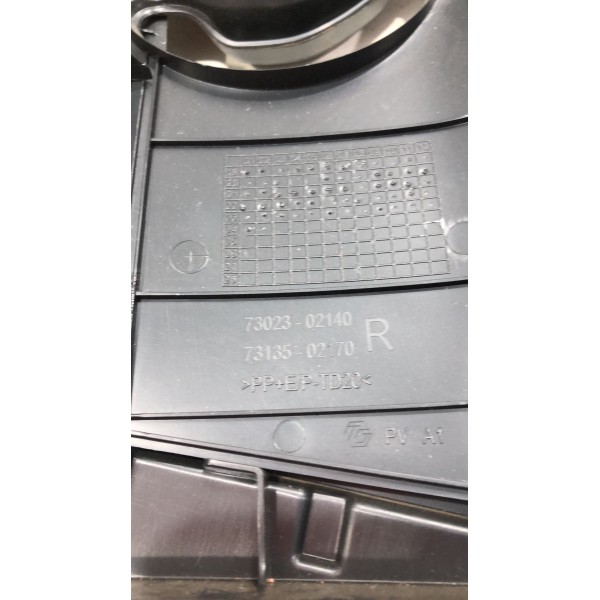 Moldura Coluna Central Direito Corolla 2021/2024 6241002370 Moldura Coluna Central Direito Corolla 2021/2024 6241002370