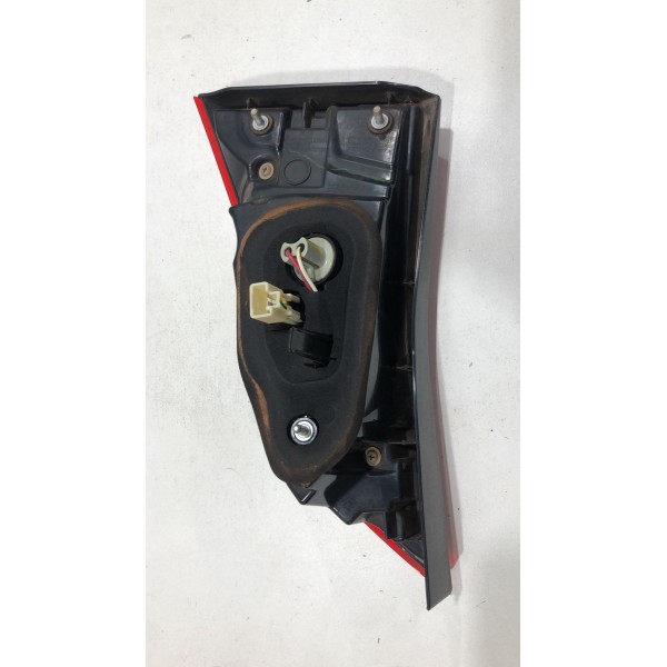 Lanterna Led Tampa Traseira Esquerda Yaris Sedan 2023/2024 Esquerdo/motorista Vermelho Lanterna Led Tampa Traseira Esquerda Yaris Sedan 2023/2024 Esquerdo/motorista Vermelho