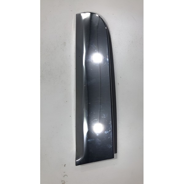 Friso Coluna Porta Traseira Esquerda Kia Sportage 2011 Á 16 Cromado Friso Coluna Porta Traseira Esquerda Kia Sportage 2011 Á 16 Cromado