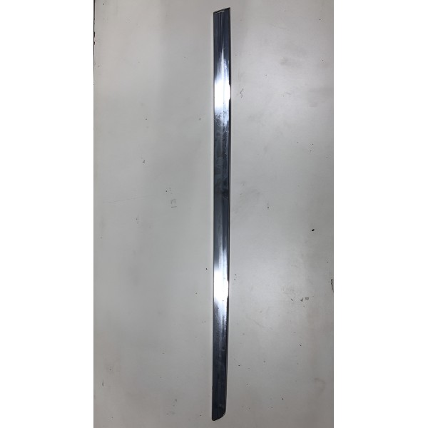 Friso Porta Traseira Direita Fiat Siena 2008 A 2012 Cromada Friso Porta Traseira Direita Fiat Siena 2008 A 2012 Cromada