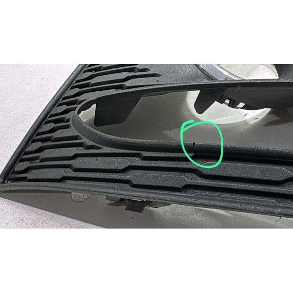 Moldura Farol Milha Direito Cruze 2017 18 2019 Orig Detalhes Preto Moldura Farol Milha Direito Cruze 2017 18 2019 Orig Detalhes Preto