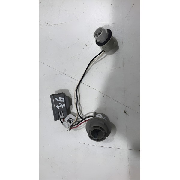 Chicote Soquete Lanterna Direita Tampa Focus Sedan 2016 Á 20 Direito/passageiro Vermelho