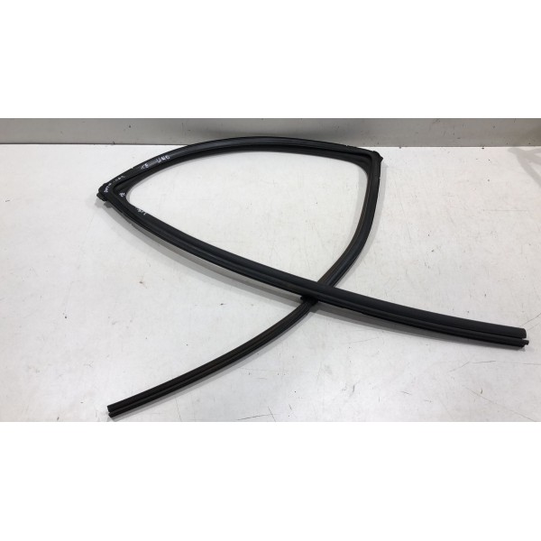 Canaleta Porta Traseira Esquerda Outlander Gt 2014/2015