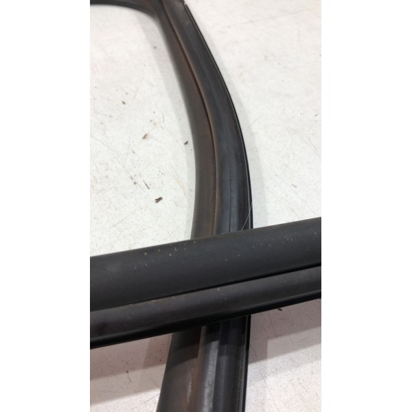 Canaleta Porta Traseira Esquerda Outlander Gt 2014/2015