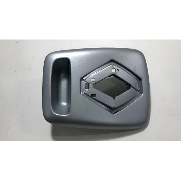 Moldura Maçaneta Tampa Traseira Renault Clio Sedan 2006 Moldura Maçaneta Tampa Traseira Renault Clio Sedan 2006