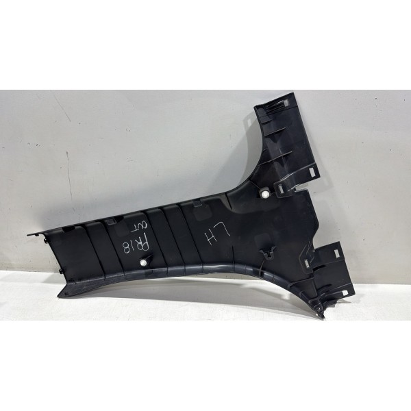 Acabamento Coluna Esquerda Central Outlander 2014/2018