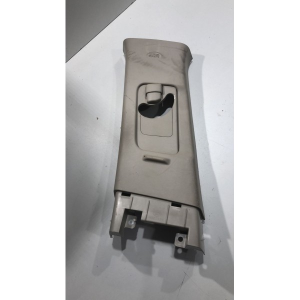 Acabamento Coluna Central Esquerda Outlander Gt 2014/2015 Acabamento Coluna Central Esquerda Outlander Gt 2014/2015